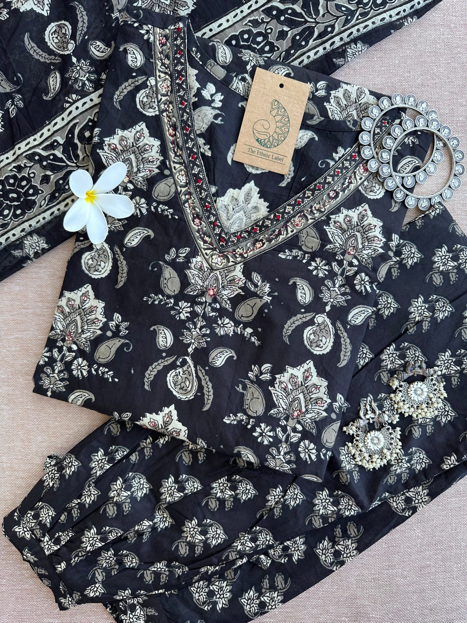 IMG_6463-scaled-1.jpg Kurta Set "Nootan" black Cotton (3pc) - Image 1