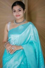 Blue Floral Woven Lichi Banarasi Silk Saree - Image 3