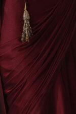 Elegant Maroon Solid Silk Blend Saree Crafted for Glamorous Party Wear - Image 5