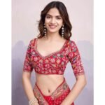 Red Bandhani Printed Georgette Saree With Embroidered Lace Border - Image 2