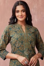 Sehra Yasmin Ajrak Kurta - Image 2