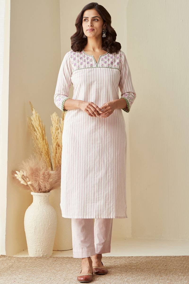 29_104.jpg Gulbarg Amira Kurta - Image 1