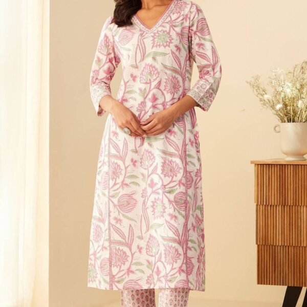 Rosheen Niyamat Sanganeri Kurta