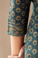 Sehra Zafina Ajrak Kurta - Image 3