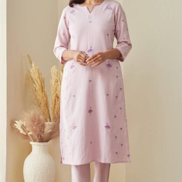 Nazm Alisha Kurta
