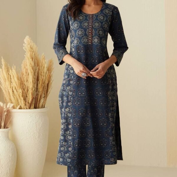 Rehnuma Azarin Kurta
