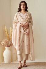 Nazm Mahnoor Kurta - Image 6