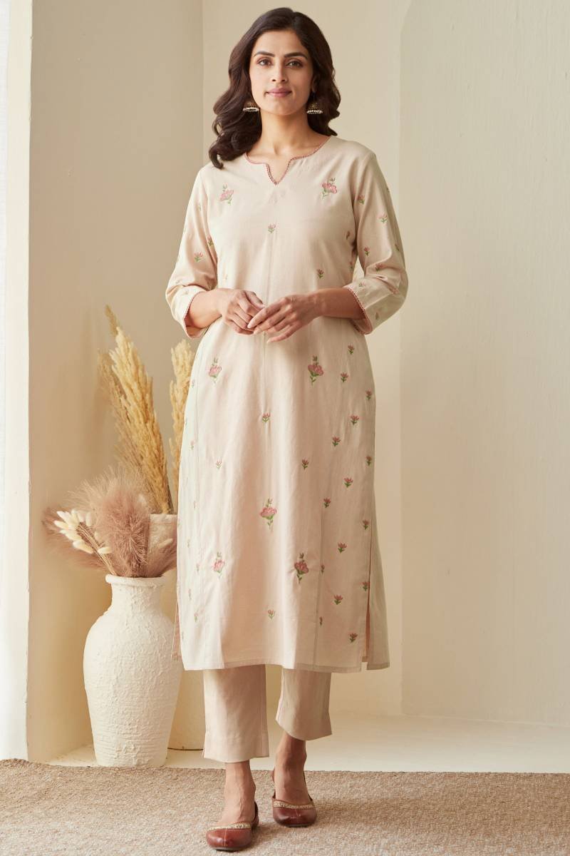 69_51.jpg Nazm Mahnoor Kurta - Image 1
