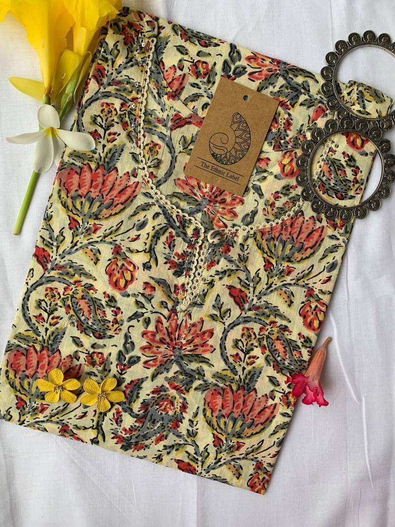IMG_1220-scaled-1.jpg Cream-Red Jaal Hand Block Printed Cotton Kurta - Big Size - Image 1