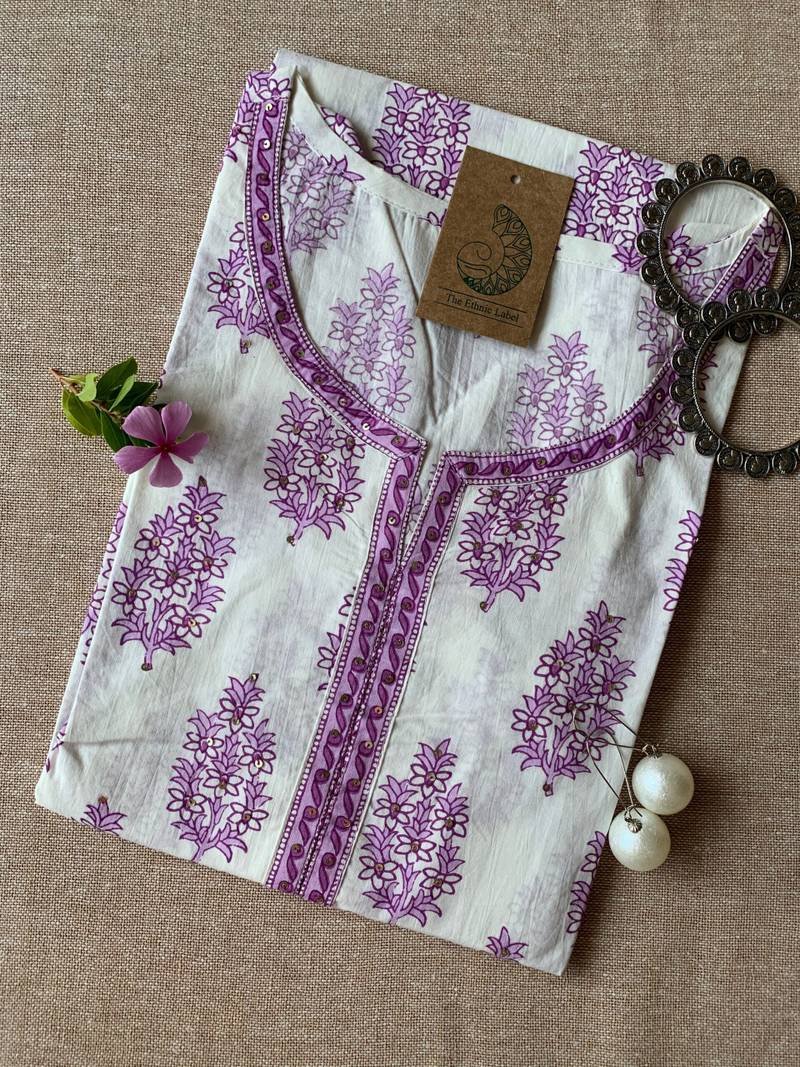 IMG_4262_9502ab97-7084-4c83-ad27-7bc9b92a6724-scaled-1.jpg White Lilac Sanganer Cotton Kurta - XXL - Image 1